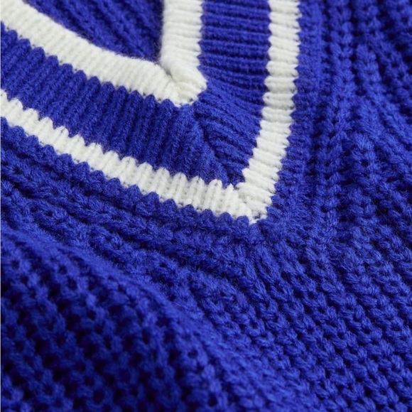 H&M Sweater Vest - Picture 2 of 4